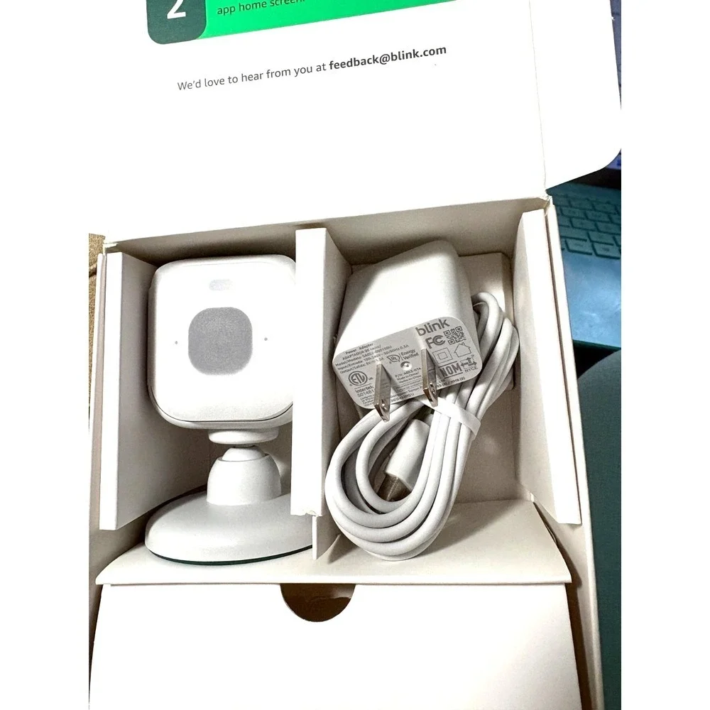 Blink Mini 2K+ (2025) – Plug-In Home & Pet Indoor Security Camera (1) Open Box